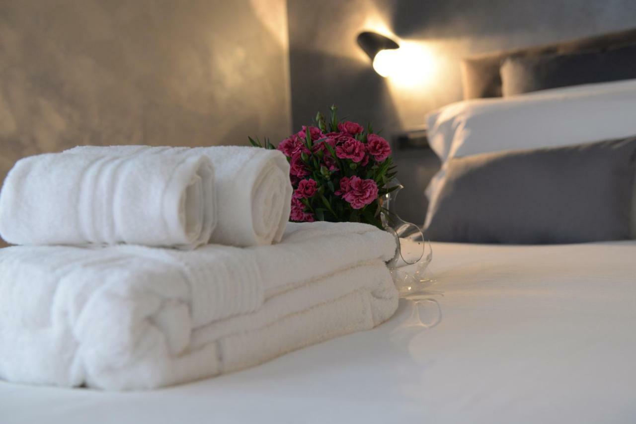 Suite28 Brindisi Bagian luar foto