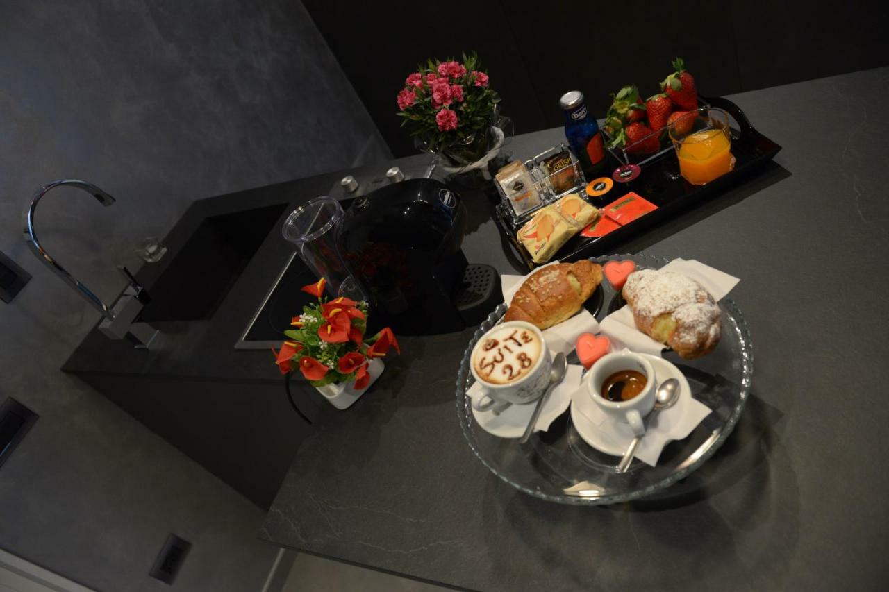 Suite28 Brindisi Bagian luar foto