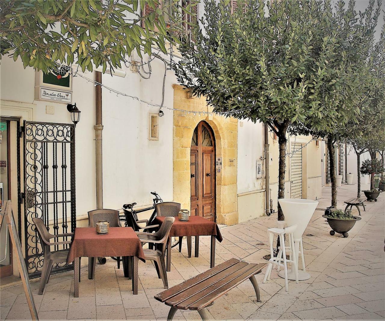 Suite28 Brindisi Bagian luar foto