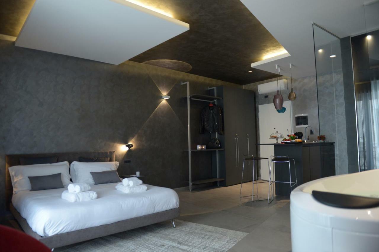 Suite28 Brindisi Bagian luar foto