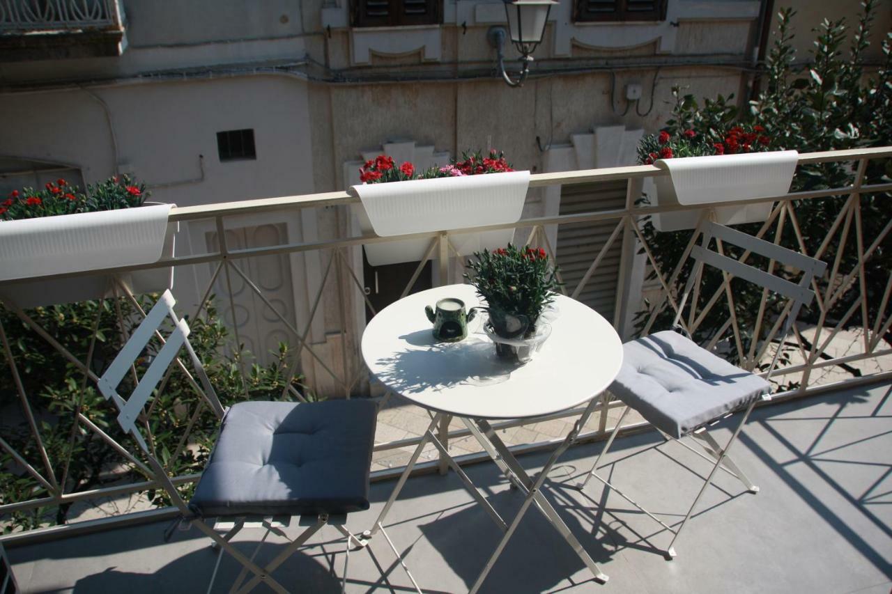 Suite28 Brindisi Bagian luar foto